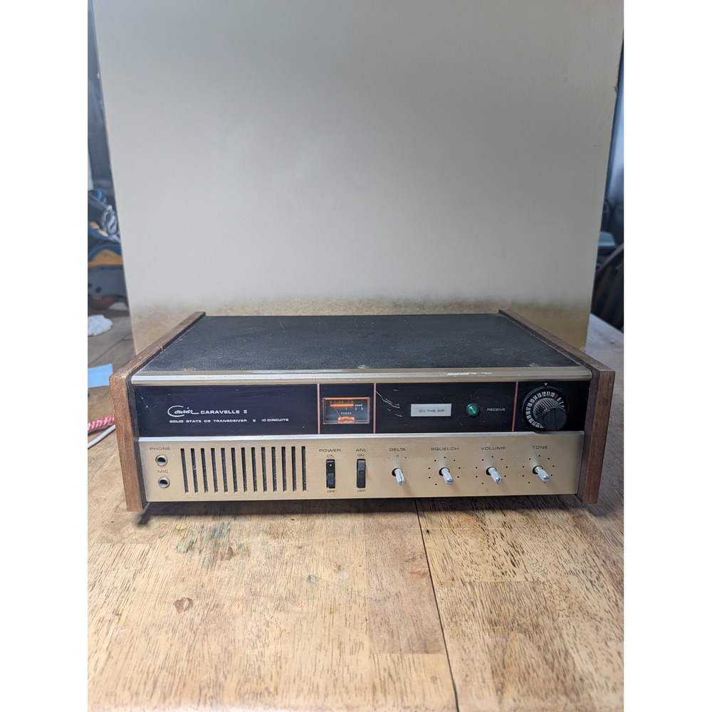 Vintage Courier Caravelle II Solid State CB Transceiver Wood Case Japan Radio